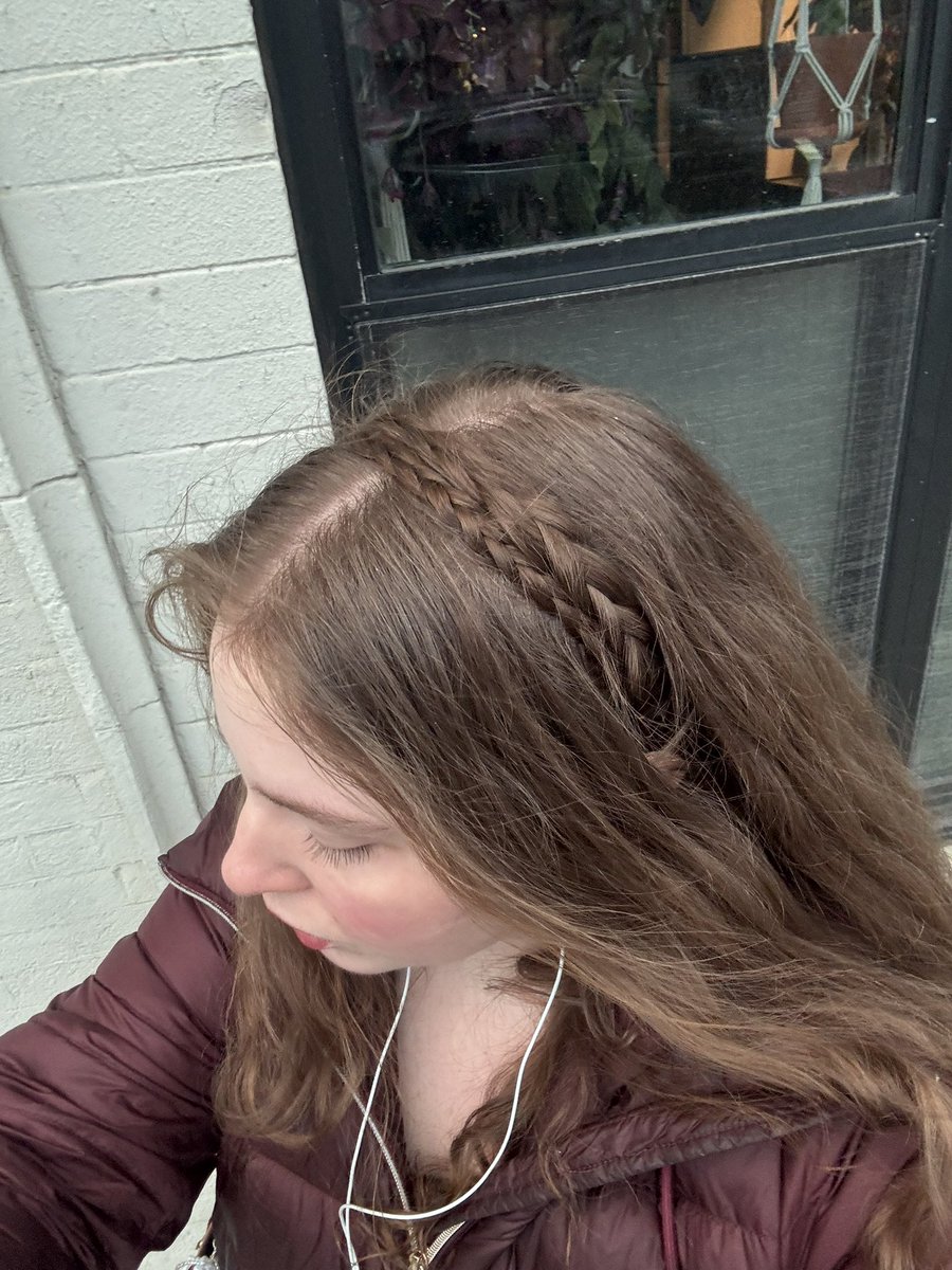 holy brat tweet media