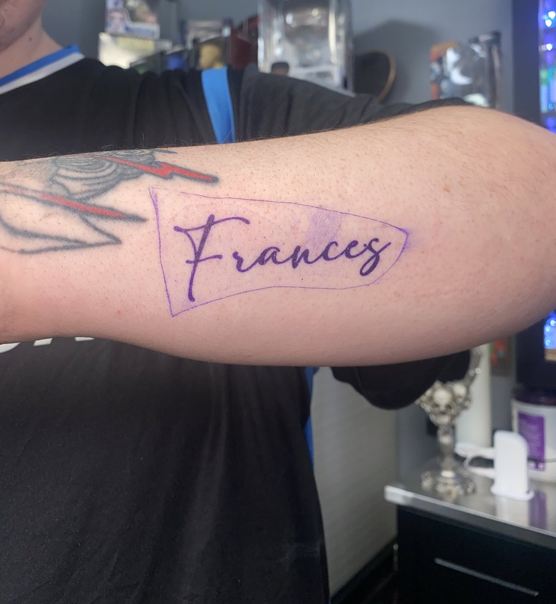 Lezra Gomez tweet media