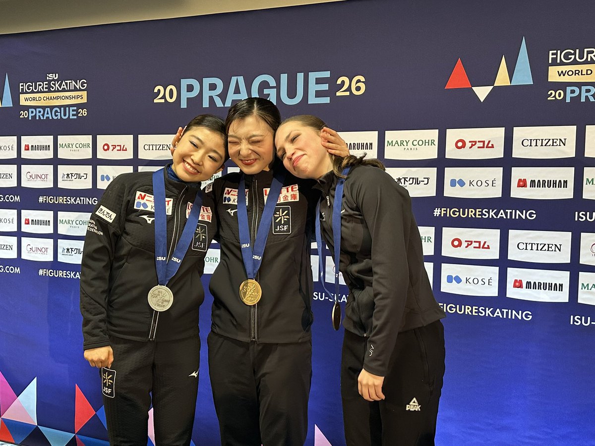 Golden Skate tweet media