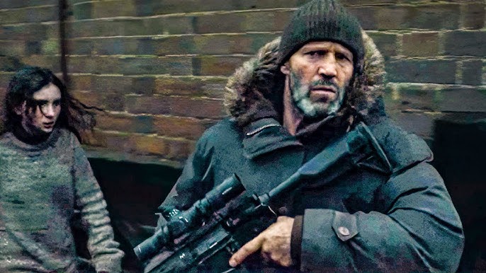 JorgeFoley1977's tweet photo. Nuestra ración anual de Jason Statham es un convencional thriller de acción que repite la fórmula tantas veces vista y rezuma Jason Bourne en todo su metraje. Algun set piece de acción cuerpo a cuerpo que no esta mal. Aporta entre cero y nada al género. #Shelter #ElProtector https://t.co/8e0UW2bqA8