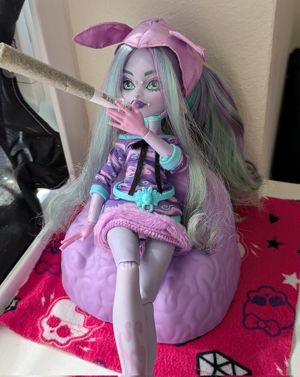 stag ᶻ 𝗓 𐰁 tweet media