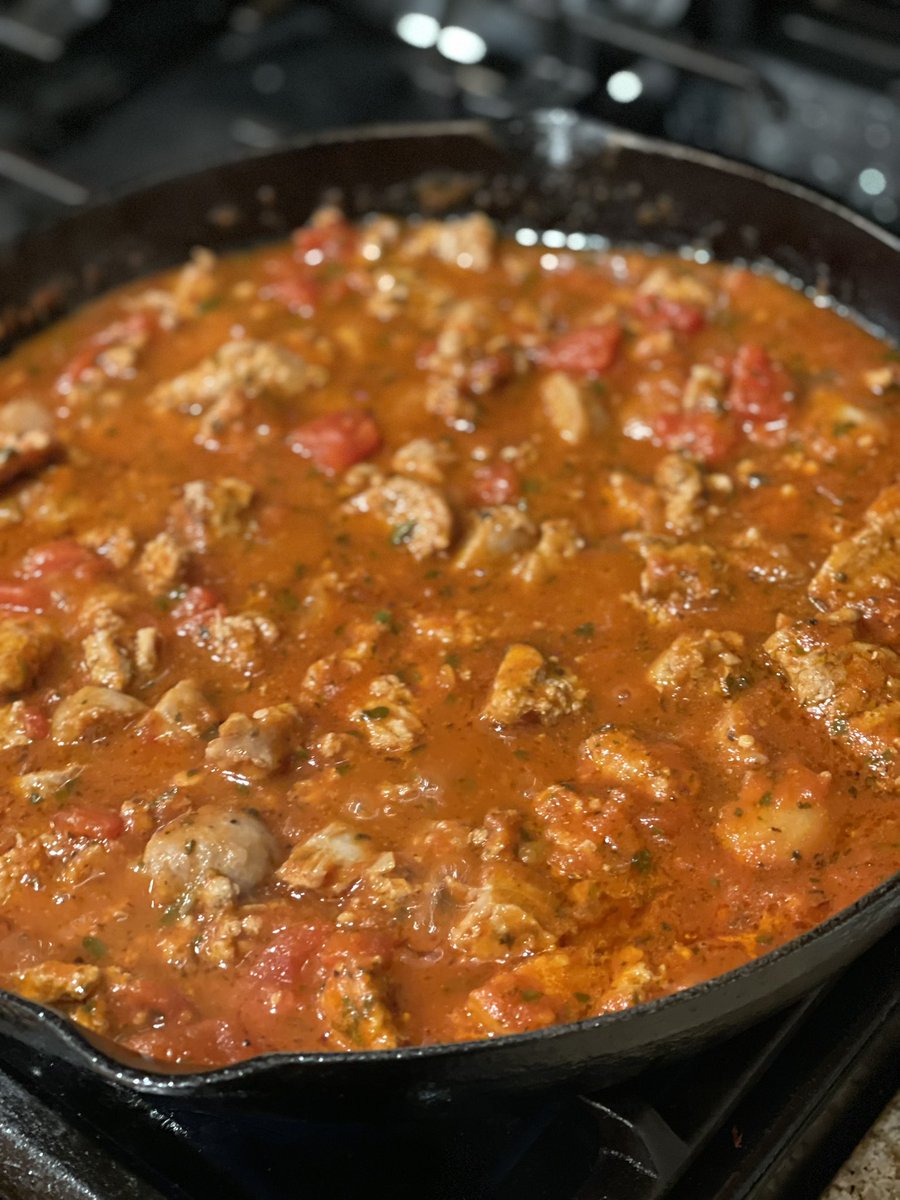 lvdreamer's tweet image. This was supposed to be just pasta.

Used AI, deglazed the pan, added lemon + fresh herbs… and suddenly my kids were like “wait, this is REALLY good” 🍝

As a mom + founder, I don’t have time to learn everything slowly.

Are you using it yet?

#AI #WomenInAI #StartupLife