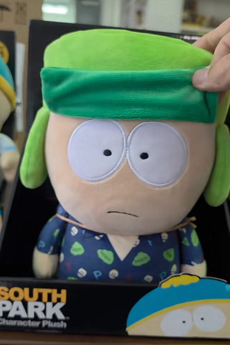 Izmd715's tweet photo. NEW KYLE PLUSH IN 4 WEEKS YOU GUYSSS LOOK AT HIM 💚 https://t.co/8BMdO9sKA0