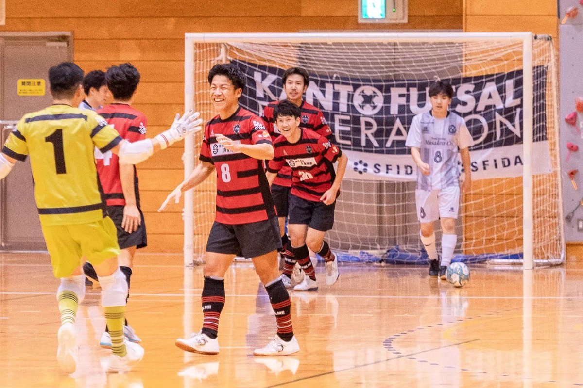 🔴選手情報⚫️
2026シーズンよりカフリンガNEXT・O-40でプレーすることとなりましたのでお知らせいたします。

No,8    夏野 雅生

カフリンガの顔として長年支えてきた男がトップチームを退きます。

ピッチ内外問わず駆け抜けた18年！！
次のステージはNEXTとO-40へ！！

夏くん、ありがとう！！