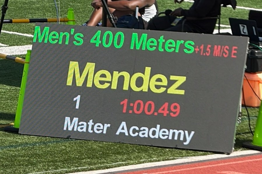 JaysonMendez305's tweet photo. New 400m PR: 1:00 at yesterday’s meet.Grateful for the progress and focused on continuing to improve this season.
#TrackAndField #ClassOf2029 #DistanceRunner #MilePR #800m 
@flrunners @milesplit    
@matergreenhot @MaterHS https://t.co/9iuny1r8i5