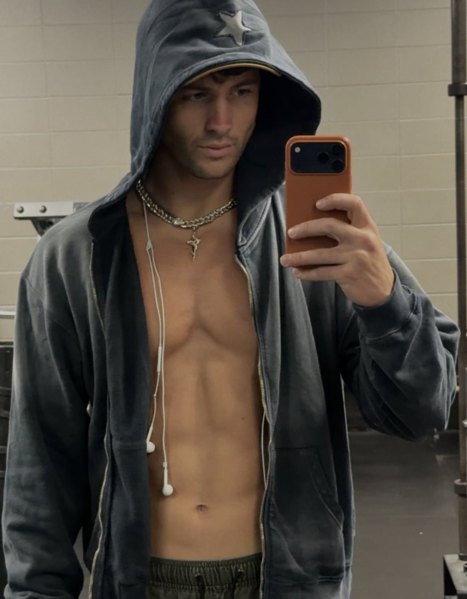 Joey. tweet media