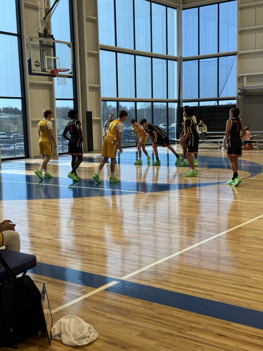 JMReils03's tweet photo. Team Griffin Academy leads @iaphenombball 48-19 at half. #10 Mekko Frejo-Bobo leads all scores with 14 points @NxtProHoops https://t.co/JhvEexbmEY