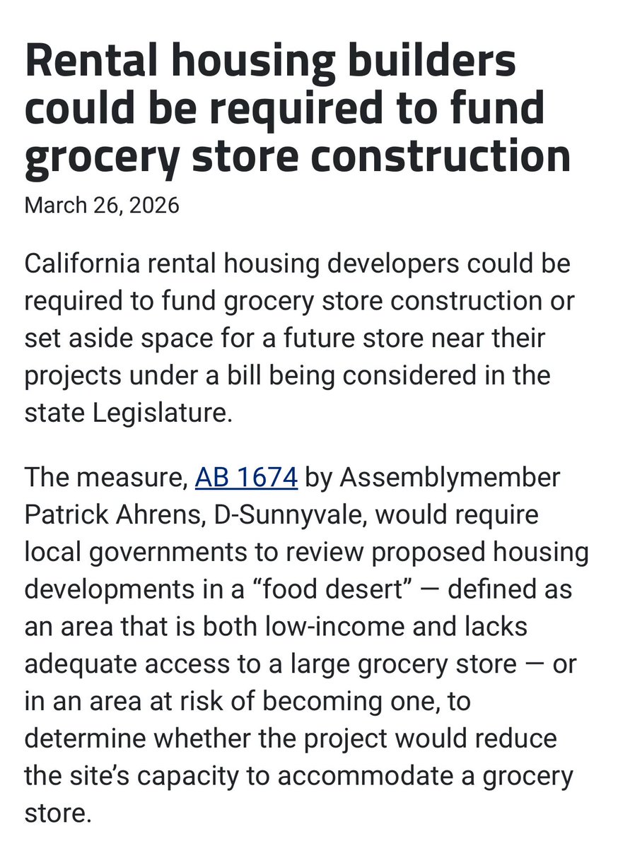 Chris Moore tweet media