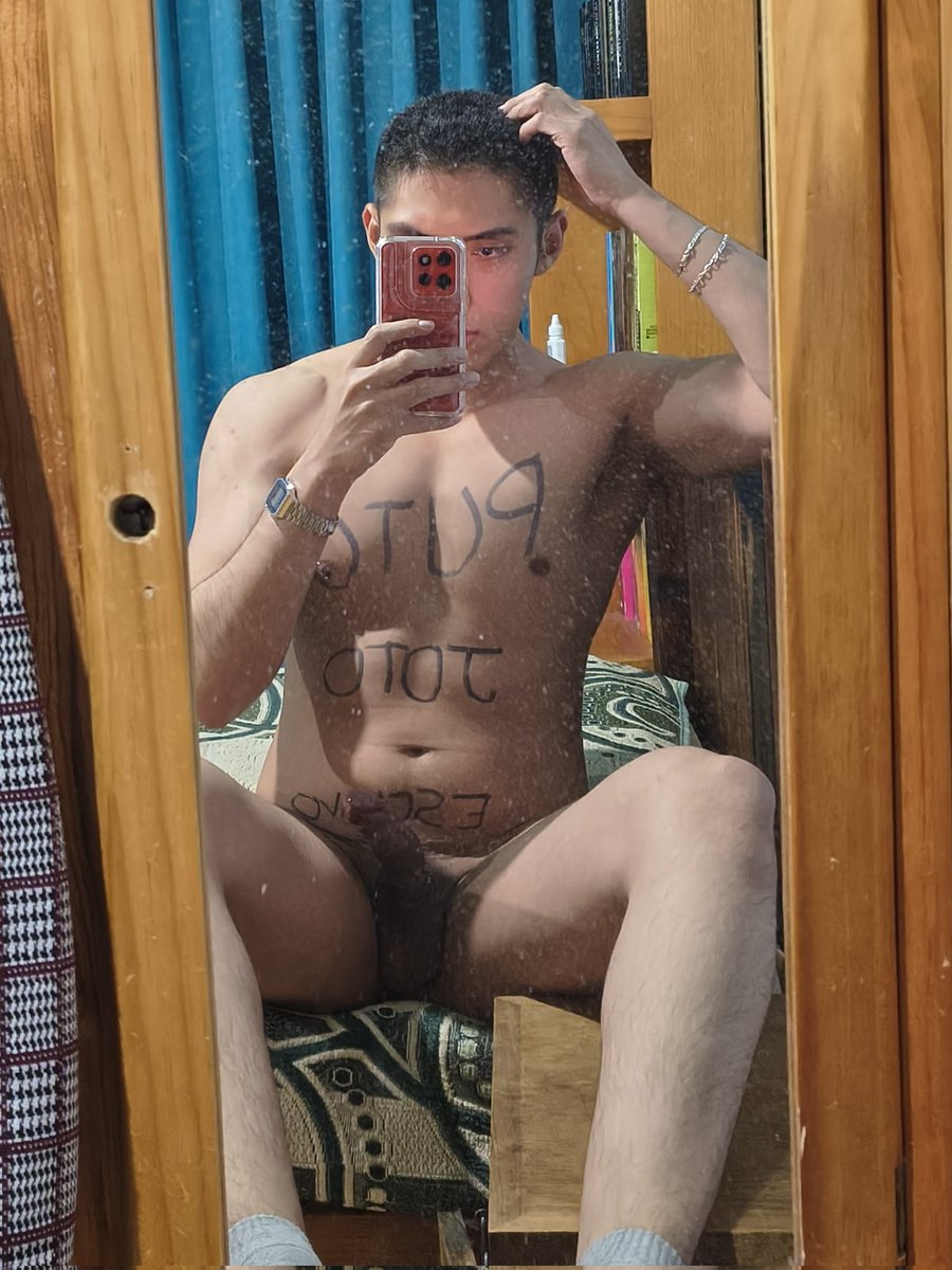 Slave ⛓️ tweet media