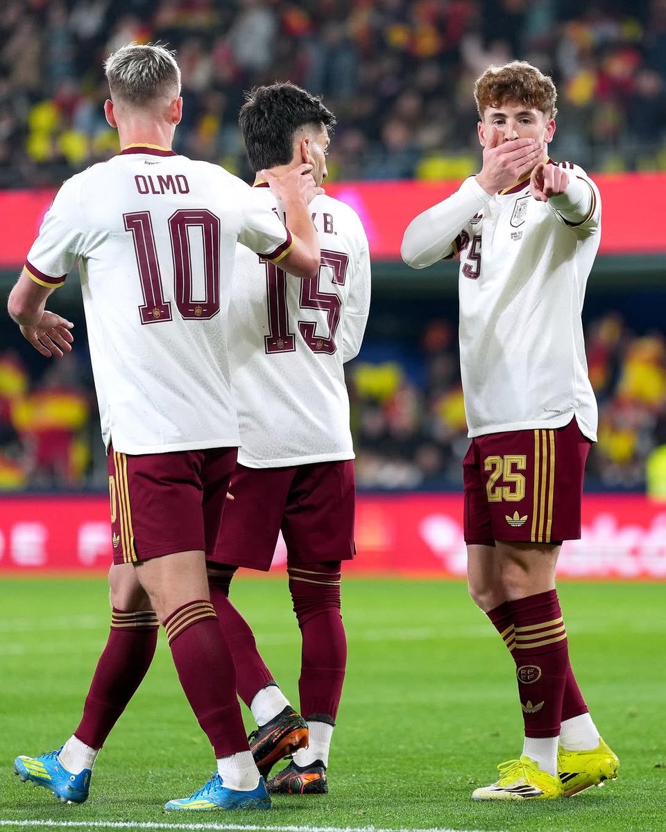 FCB World tweet media