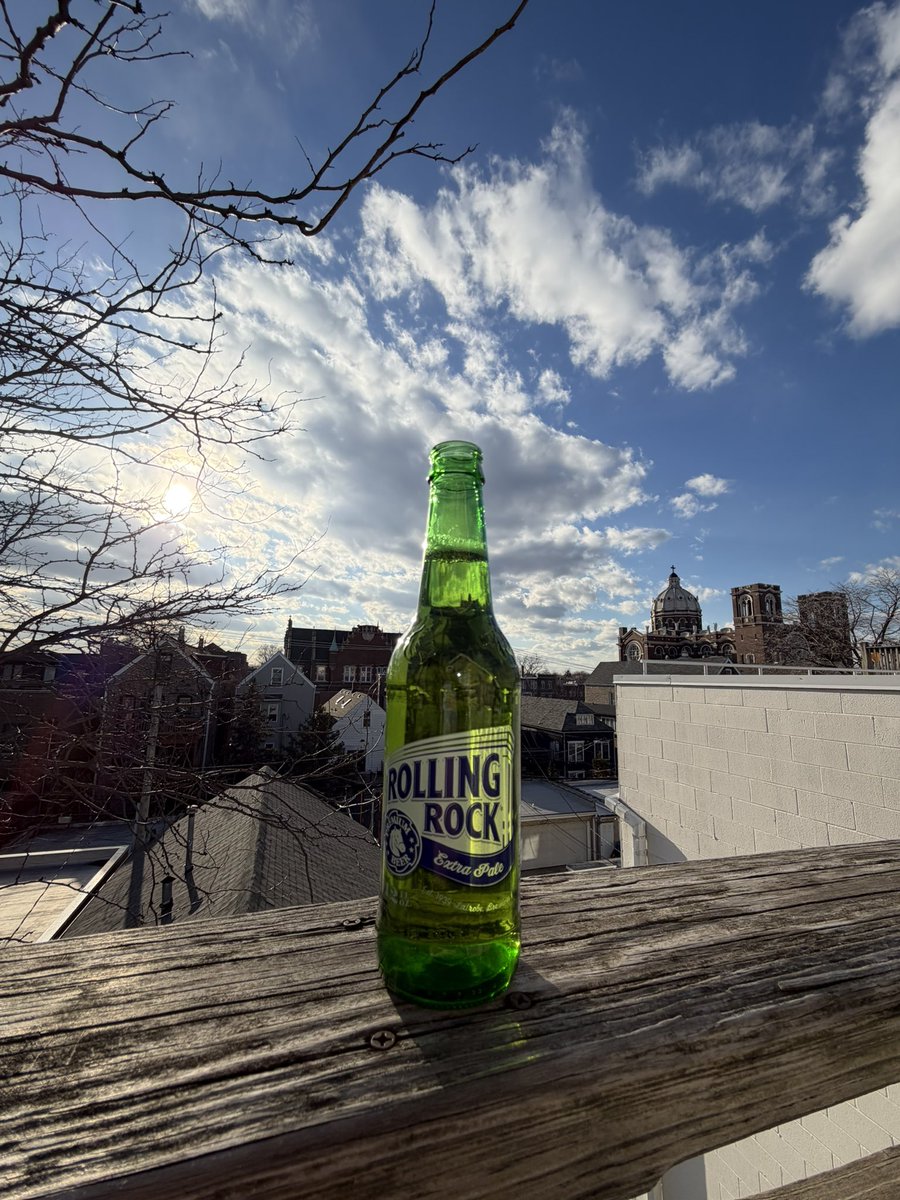 camylitz13's tweet image. @Rolling_Rock now we’re talkin’ #howweroll