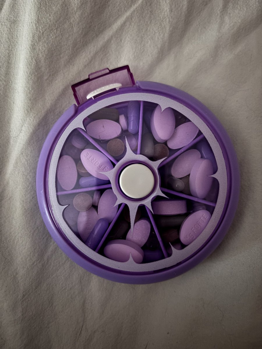 𝒏𝒂𝒏𝒄𝒚 🪽 tweet media