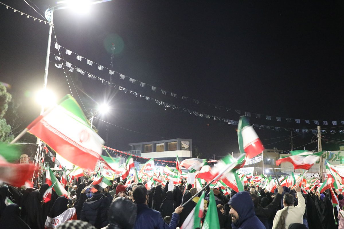 mahbobh_sh's tweet photo. مردم ایران ثابت کرده‌اند که با هم بودن، بزرگ‌ترین قدرت است.
#تا_پای_جان_برای_ایران
#حضور_مقدس https://t.co/csIuirtigs