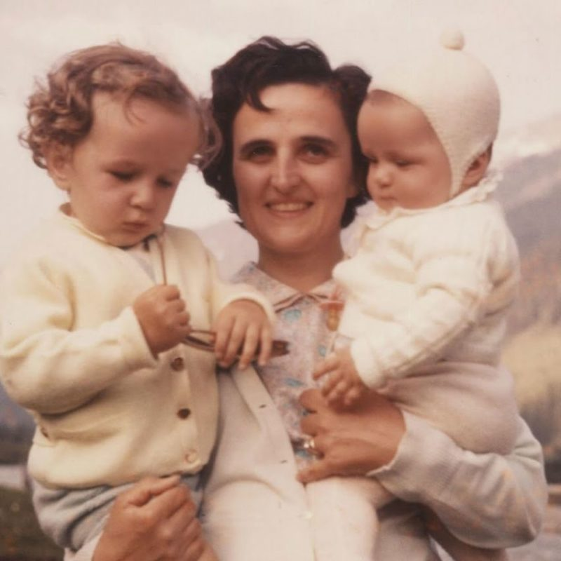 Patron Saint Of The Unborn.
Saint Gianna Beretta Molla was born on the 4th of October 1922 in Magenta Italy, she was the tenth child in a family of 13 children. Gianna studied medicine and went on to specialize in pediatrics. In 1955 she married and....
mariastopsabortion.blogspot.com/2026/03/patron…