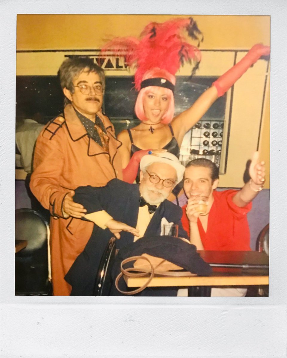 * Carol Castro * tweet media