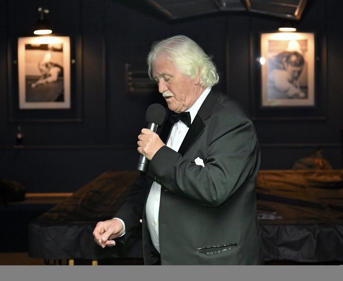 Cue Surrey tweet media