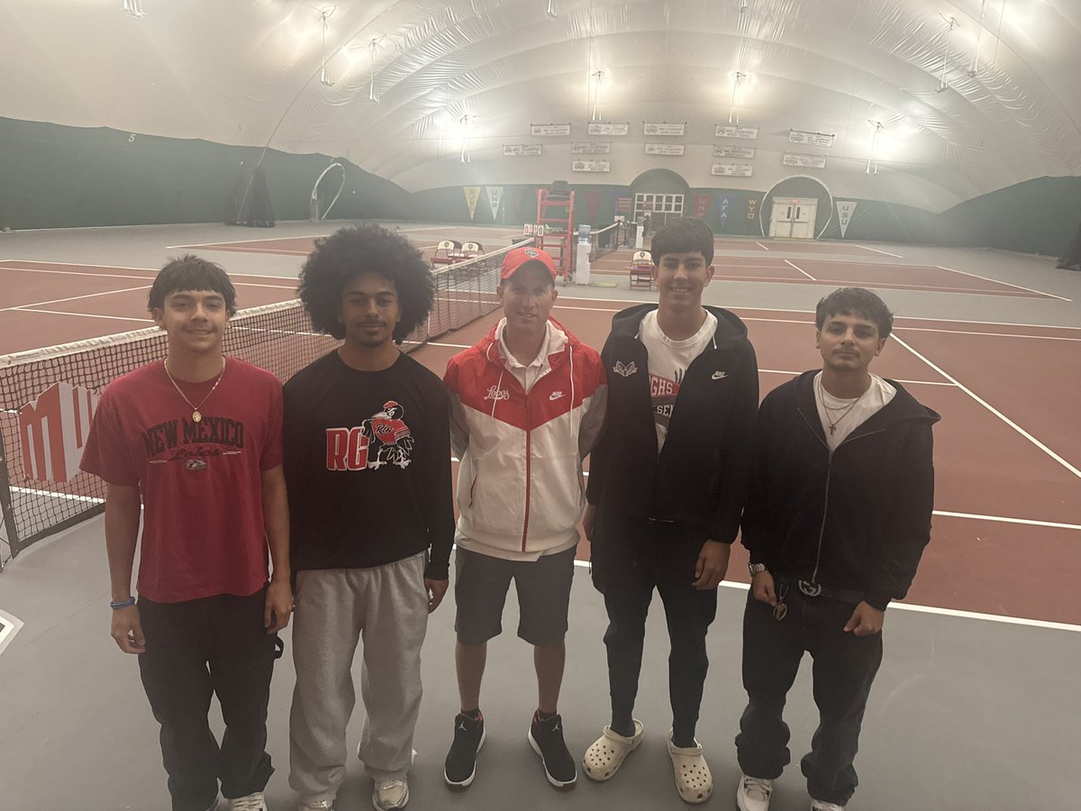 CordeMarion6's tweet photo. Thank you @CoachBareford for allowing me to come watch the match today. Can’t wait to catch the next one @UNMLoboMTennis https://t.co/7DmdExUuwR