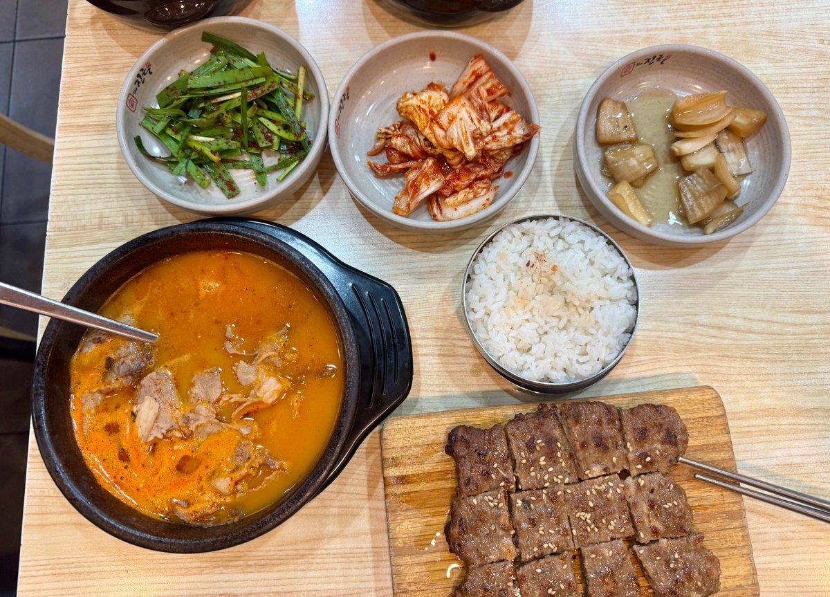 Chris Arnade 🐢🐱🚌 tweet media