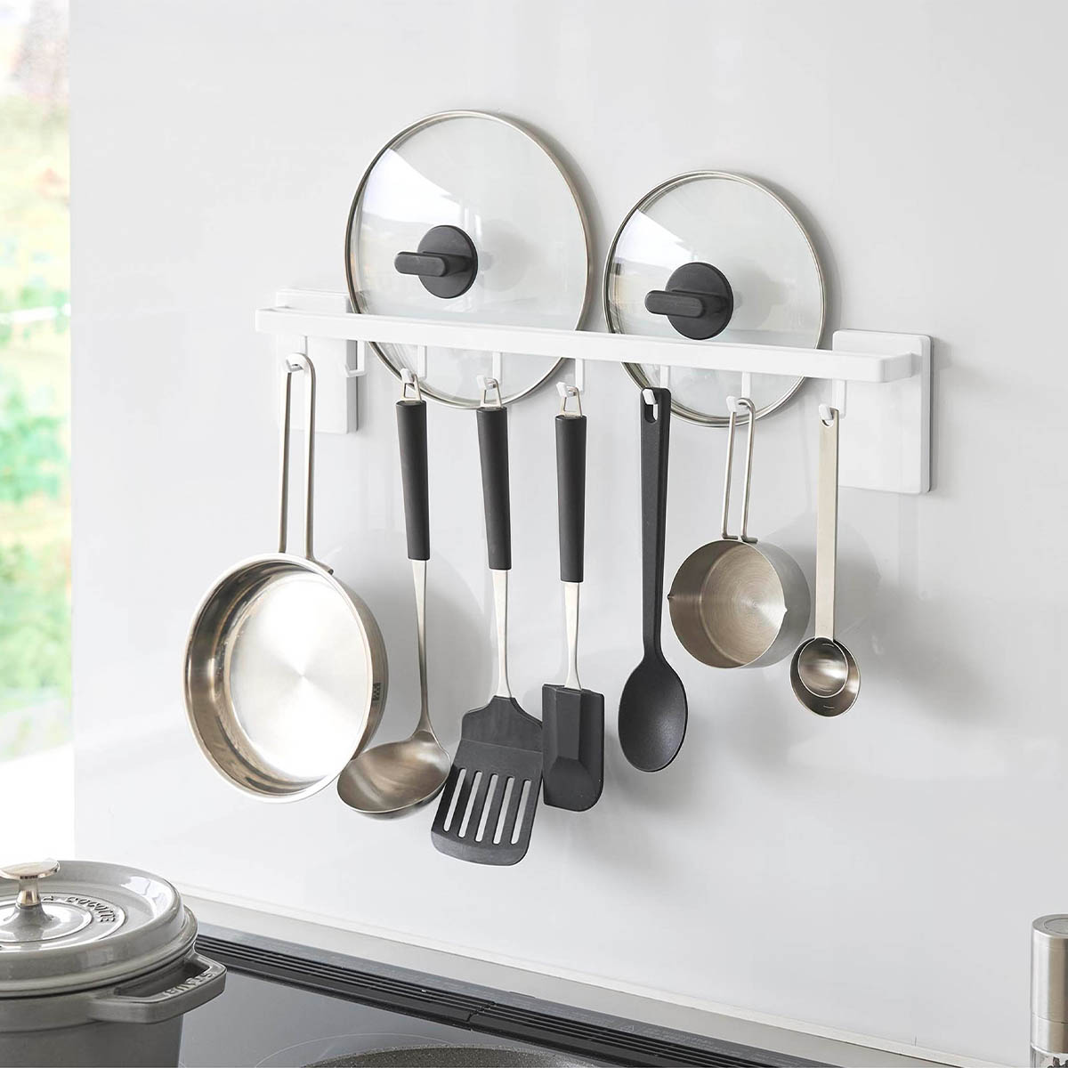 tanton_room's tweet image. towerのキッチンツールバー✨鍋蓋とツールをまとめて収納できてスッキリ！#tower