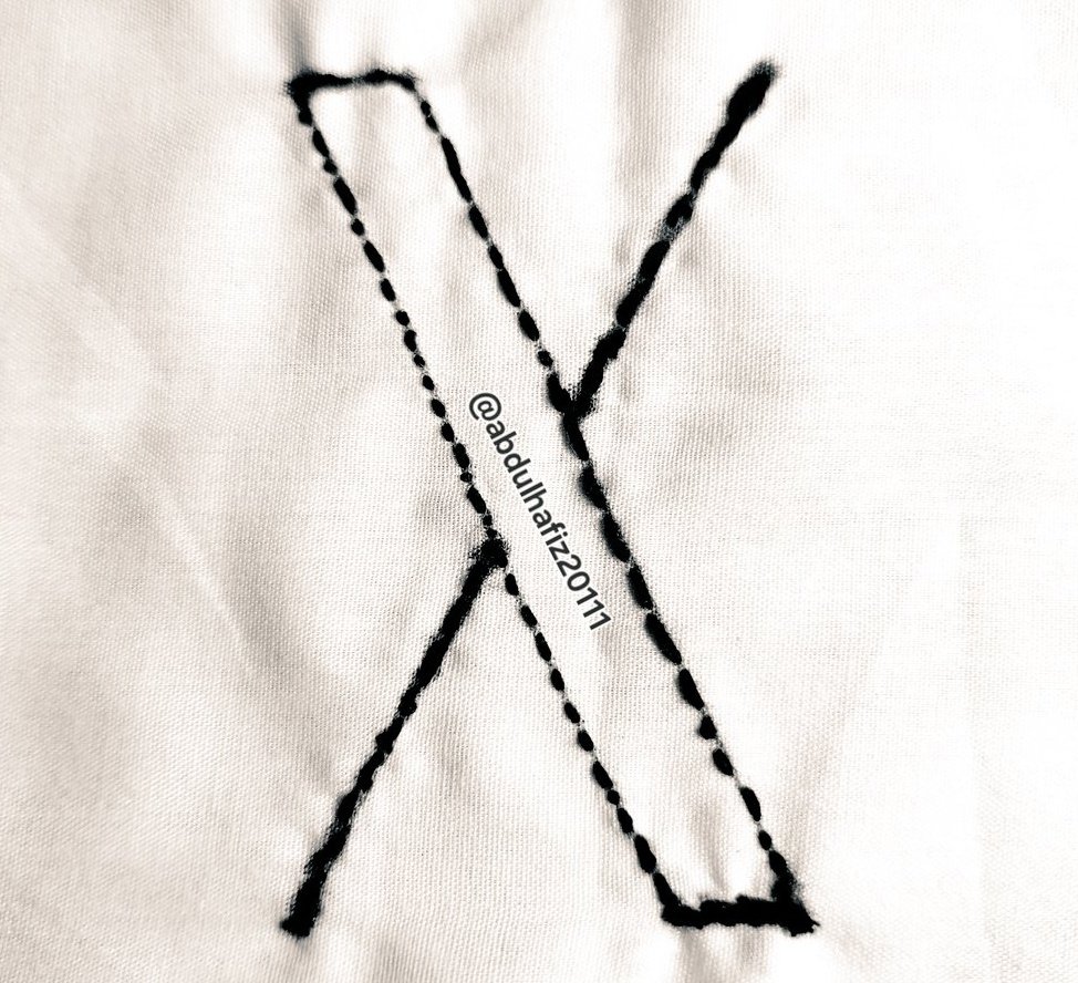 🔴 عاجل 🔴
أحدث إحصائيات مستخدمي منصة X :

1 - المستخدمون النشطون شهرياً (MAU): 
تفاوتت التقديرات بين 557 إلى 586 مليون مستخدم بحلول نهاية 2025.

2 - المستخدمون النشطون يومياً (DAU): 
ذكرت تقارير حديثة في مارس 2026 أن المنصة تحظى بـ 251 مليون مستخدم نشط يومياً.

3 - أعلى الدول