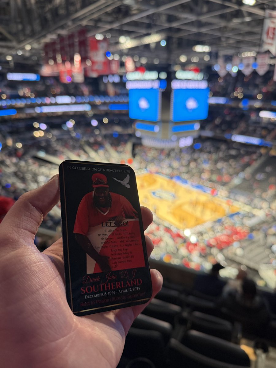 BillyTheRSG's tweet image. Made sure that @DSPNSJU is here tonight. 

Miss you so much, D. 

#SJUBB #RedStorm #Johnnies #ForDJ