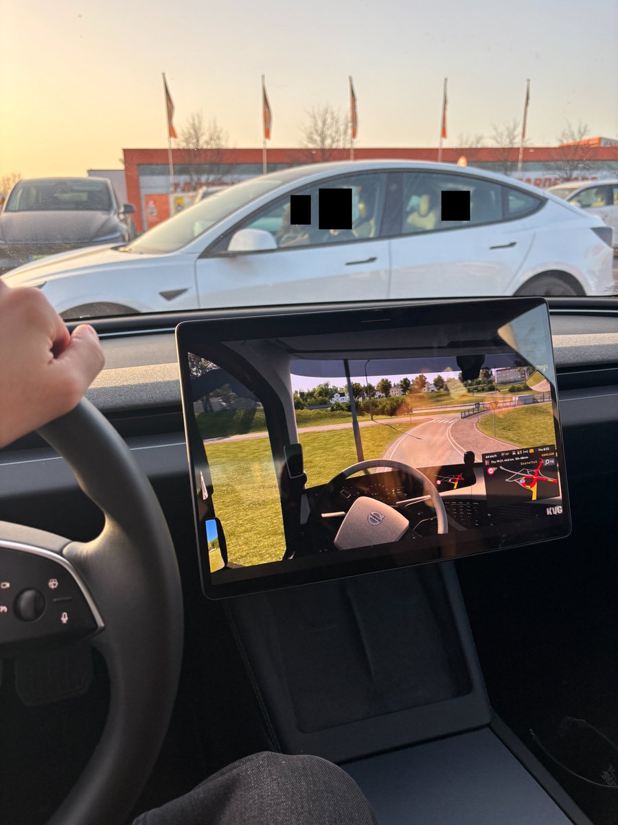 Maciek Pudełko tweet media