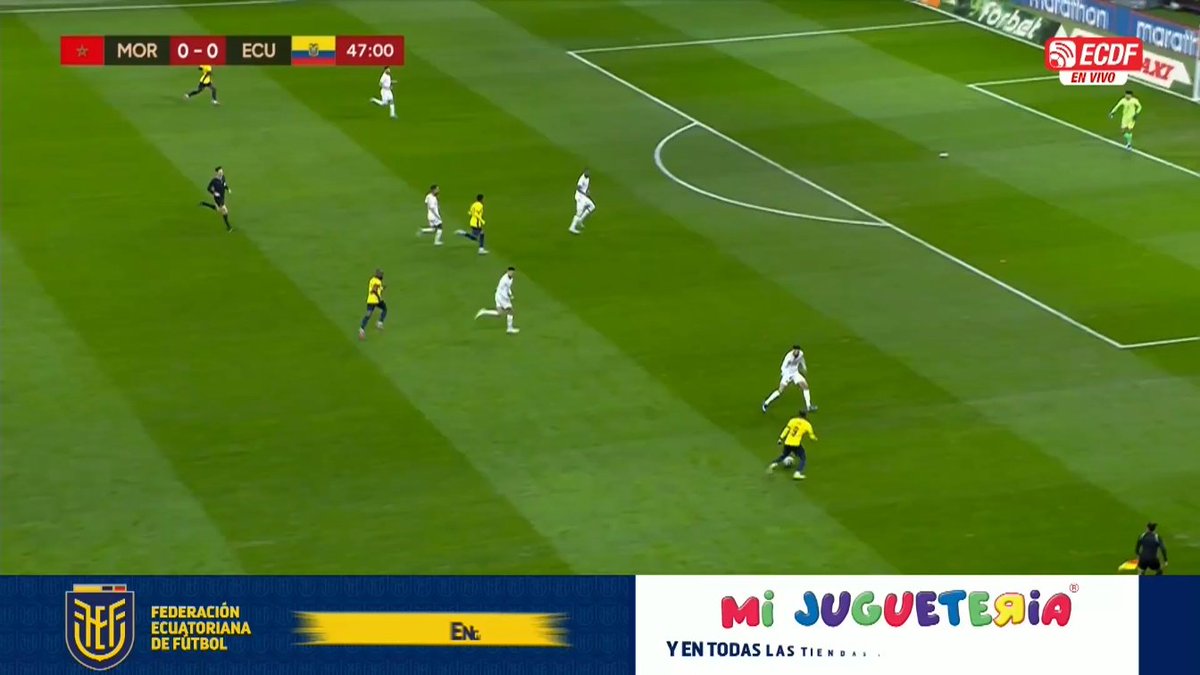 ¿Por qué es tendencia Ecuador? tweet media