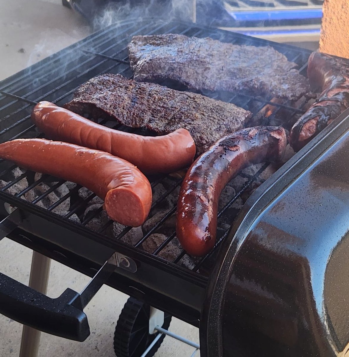 Dead Beat Charlie tweet media