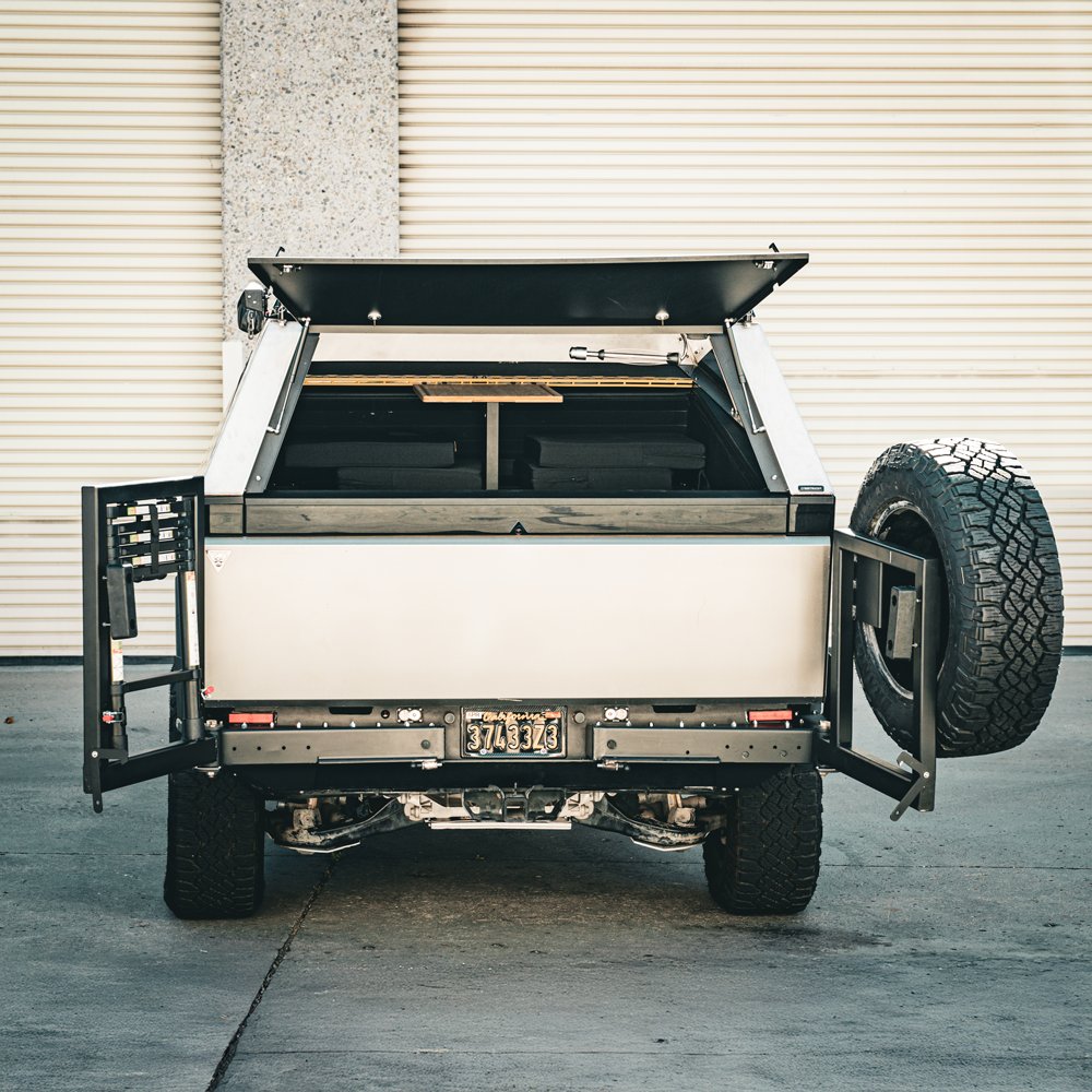 CYBERTRUCKco's tweet image. Opened vs closed

#cybertruck #winch #offroadrecovery #Tire #cybertruckco