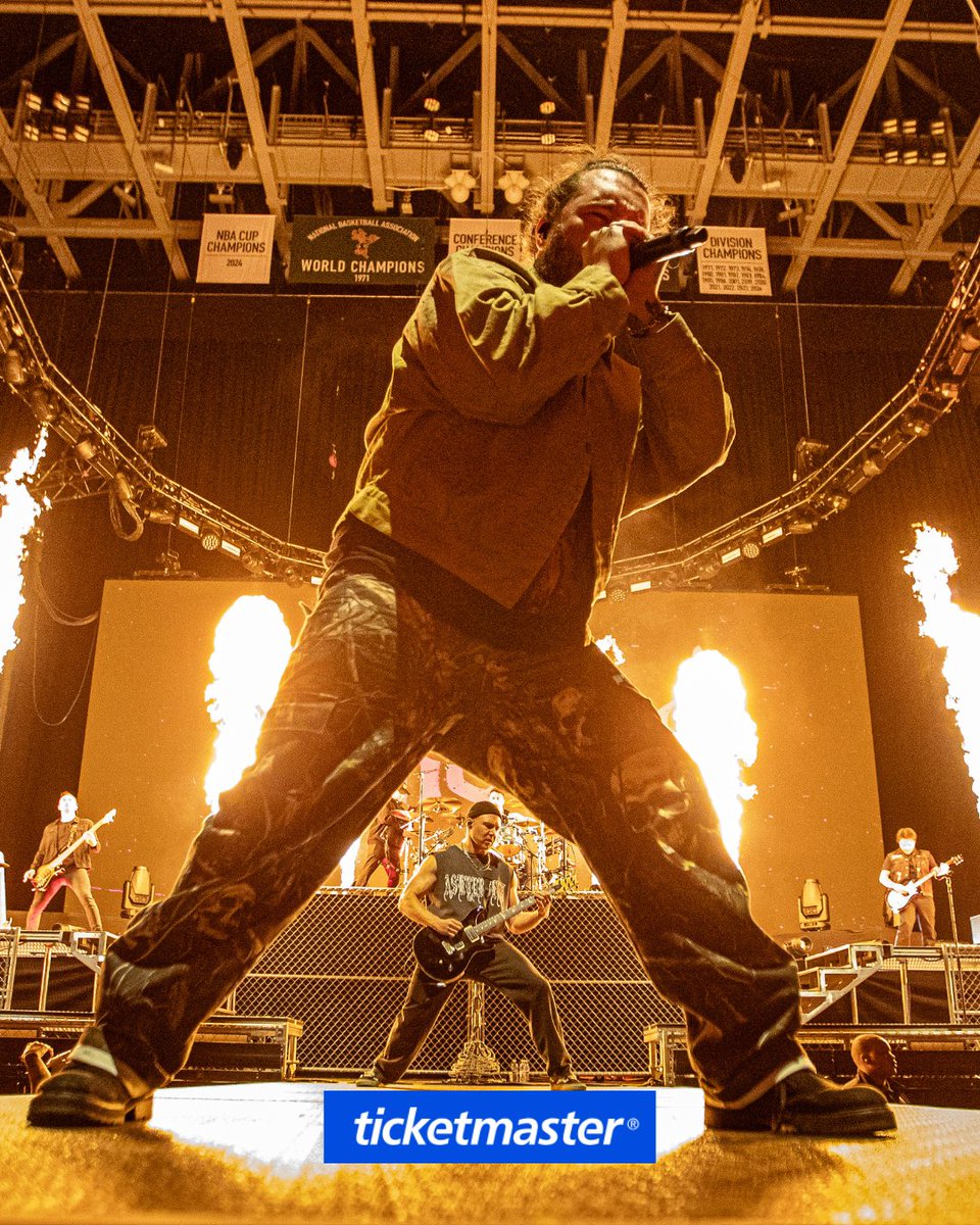 Fiserv Forum tweet media