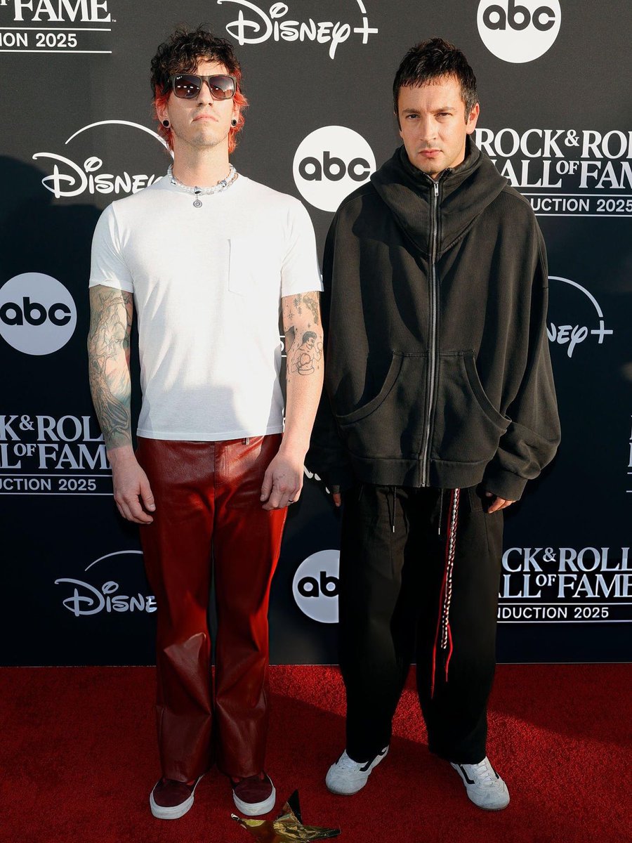 madeline |-/ tweet media