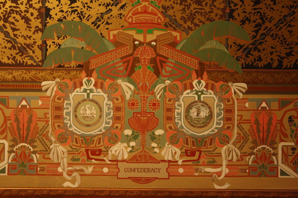 StephenGarone's tweet image. Wallpaper with historical references at the State Capitol in #BatonRouge, one of the #top5 #buildings in #Louisiana. Read more at stephentravels.com/top5/buildings… 🇺🇸