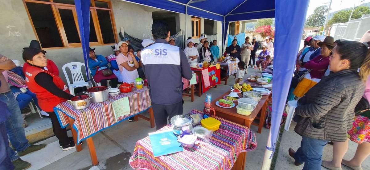 SISPeruOficial's tweet image. #Áncash 🇵🇪 | Sumamos esfuerzos con @midiscunamas y @midisjuntos en la feria de salud del C.S Yungar, por el Día de la Tuberculosis.

✅ Brindamos información sobre derechos y deberes en salud, y atendimos solicitudes de actualización de datos y cambios de establecimiento.
