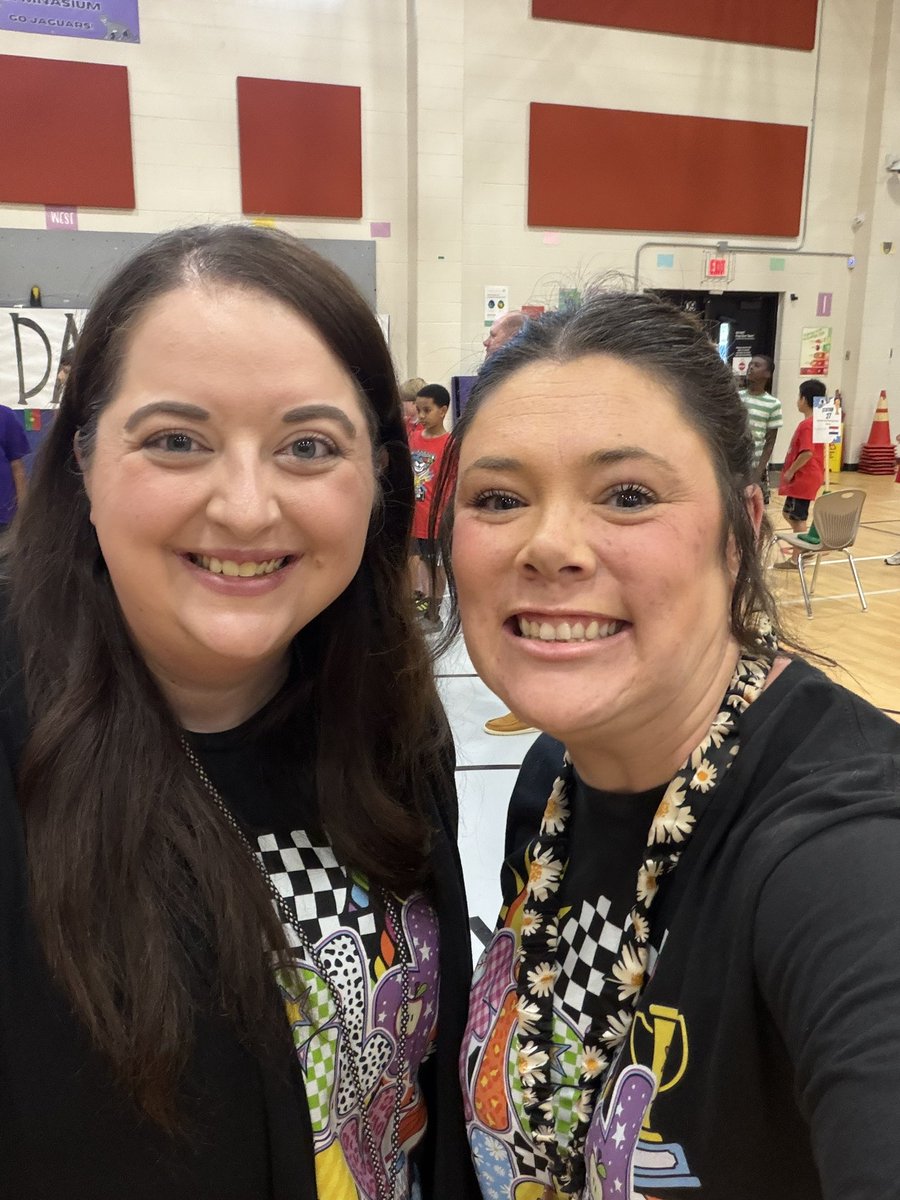 JPelatzky's tweet image. Field Day fun in full swing {Part 1} #MakingMemories #5thGradeFun @MJEjags @MJEFifthGrade