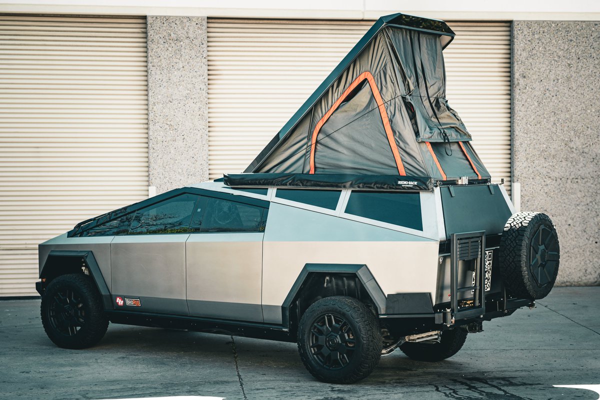 CYBERTRUCKco tweet media
