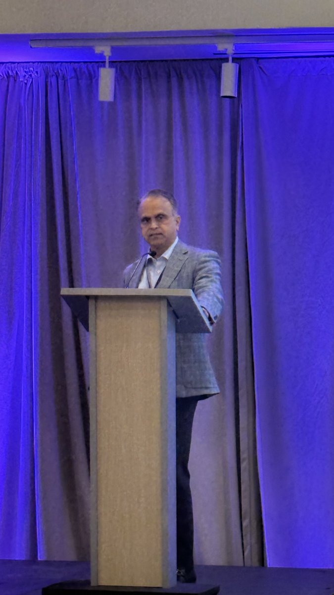 MaisamHaijaMD's tweet photo. A #debate for #endoscopic #surgical or #medical management of #pain in #pancreatitis ⁦@SyedAAhmad5⁩ Simon Lo and Vikesh Singh ⁦@NatPancFdn⁩ great talks and discussions! https://t.co/67JRAY0KwR