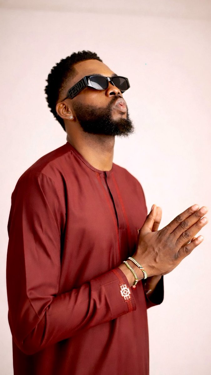 SamSynnMillz's tweet image. Stop stressing over the doors that closed. 
God is setting up a divine connection that you didn’t even see coming.
Type "Amen" if you’re ready for it. 🙌
#GodsPlan
#DivineConnection