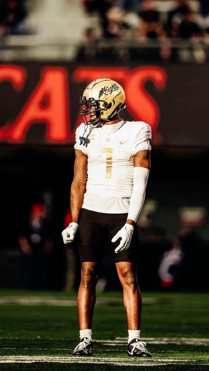 #AGTG Blessed to Receive a(n) offer from The University of Central Florida 💛🖤 #goknights   <a href="/trey_neyer/">Trey Neyer</a>  <a href="/alonzobowens21/">alonzo bowens</a> <a href="/CoachGWright/">Greg Wright</a> <a href="/TheUCReport/">Billy Tucker</a> <a href="/adamgorney/">Adam Gorney</a> <a href="/247recruiting/">247Sports Recruiting</a> <a href="/TomLoy247/">Tom Loy</a> <a href="/AnnaH247/">Anna Adams</a>