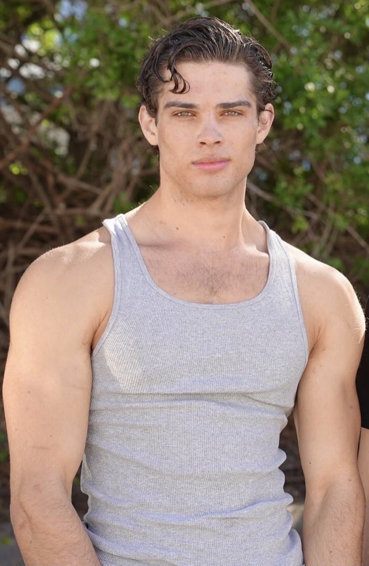 user1087923 tweet media