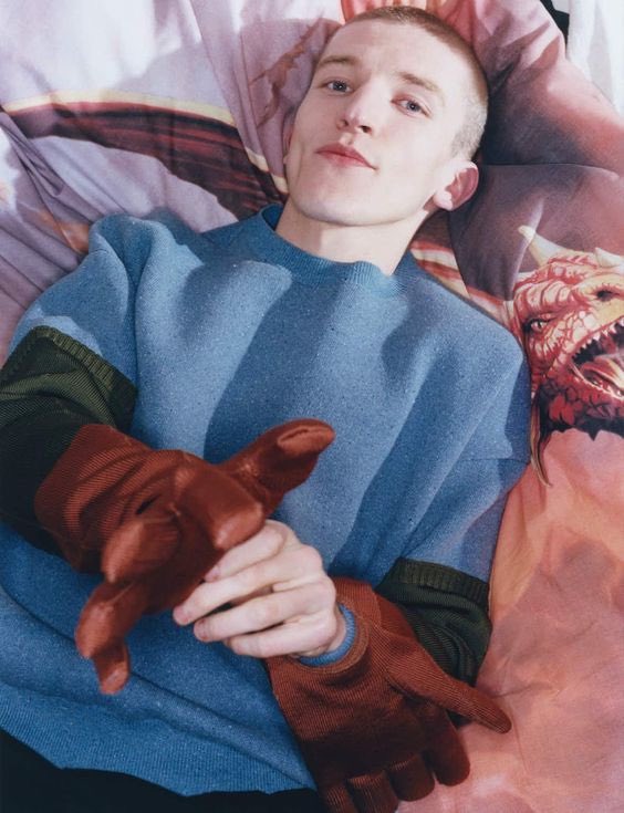 It's time for Ewan Mitchell tweet media