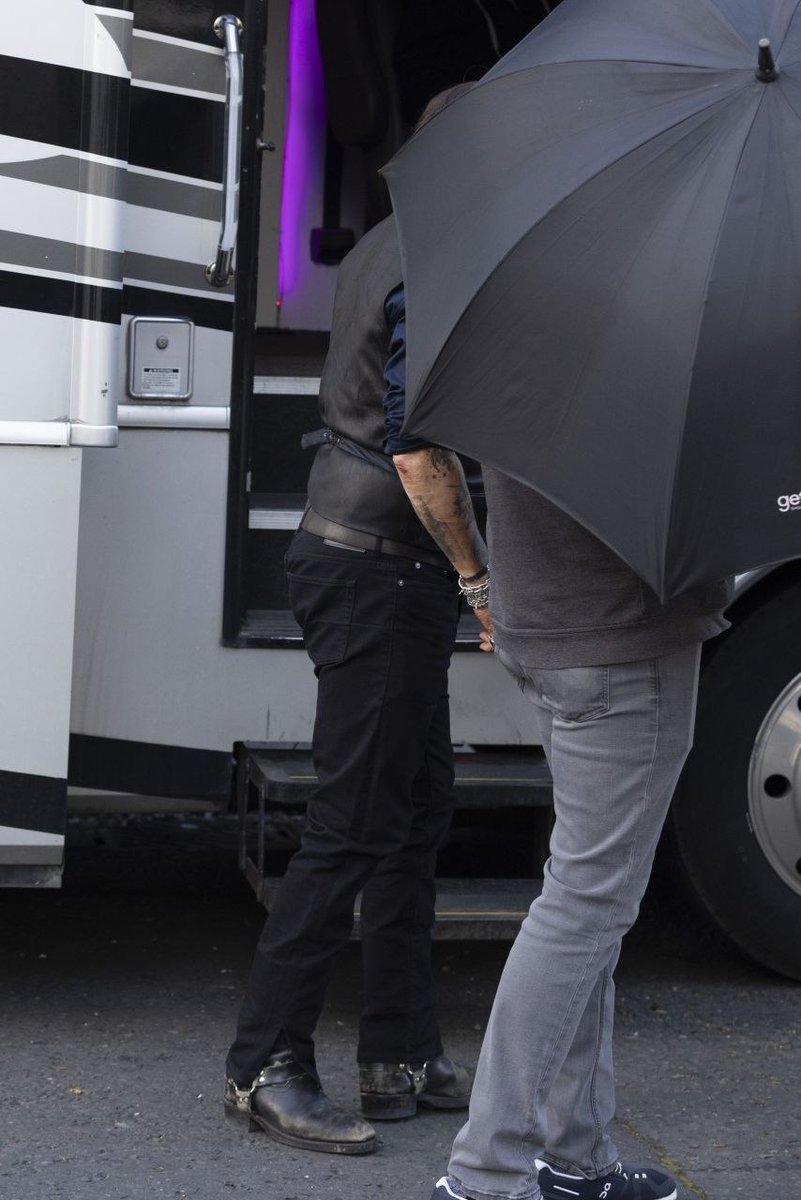 viarest☆ tweet media