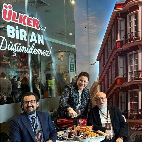 Hayaller ve hayatlar🙂
Daha yeni kazandığım davayı duruşmalı yapın dedin, yaptılar onu da kazandım şimdi istinafa götürdün, onu da kazanacağım. 
Bak bu patronunun savcılarla kurduğu oyun daha 1 ay olmadı ayaklarınıza dolandı, 35 tane dava kazandık, suratınıza mahkemede tokat gibi