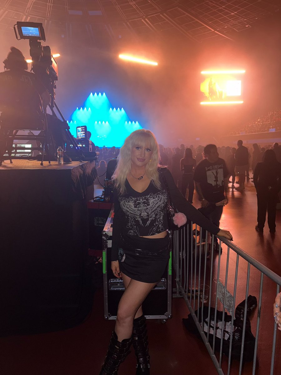 Tracyinwonderlnd 🎀 tweet media