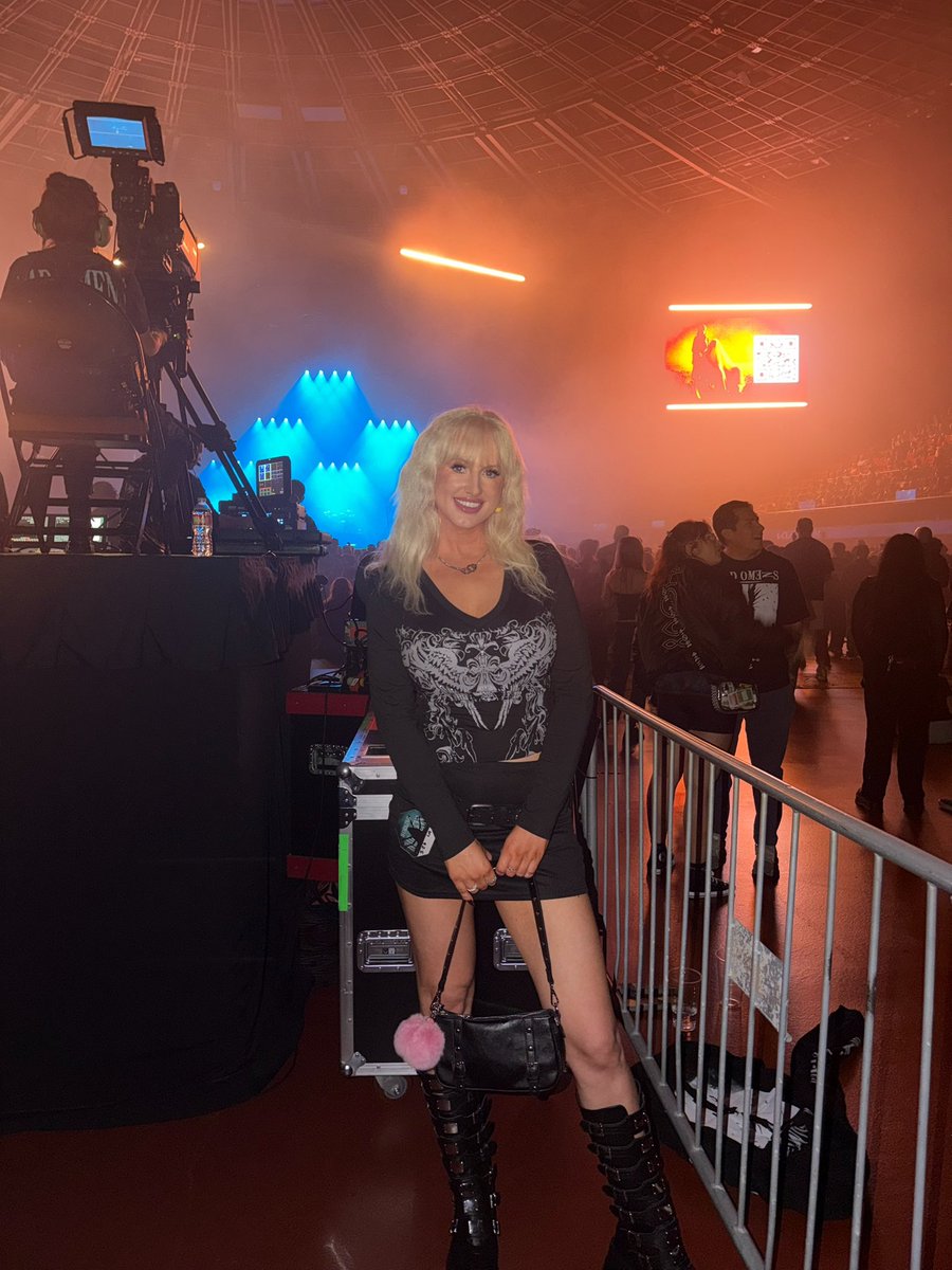 Tracyinwonderlnd 🎀 tweet media