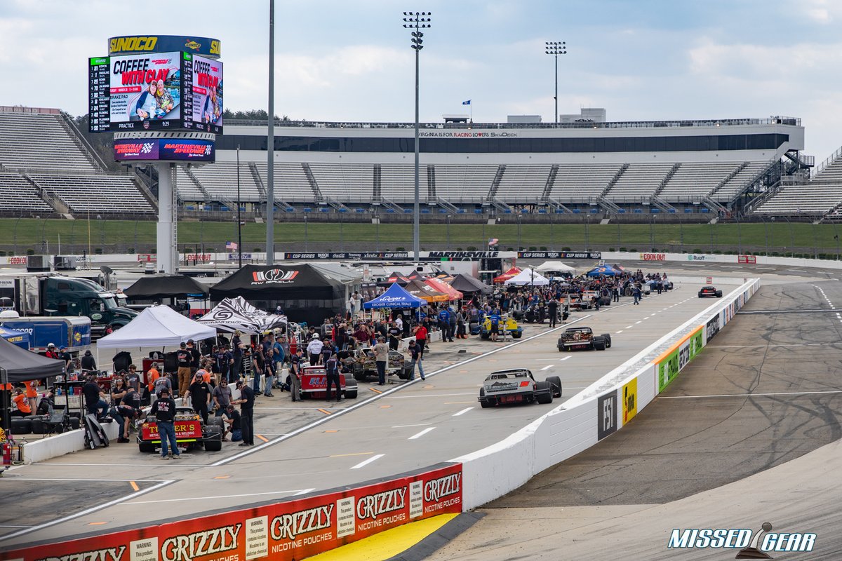 MissedGear's tweet photo. Its race time @MartinsvilleSwy this weekend. Tonight at 7PM EST is the @modifeid - NASCAR Whelen Modified Tour Race. Don't forget to get your hot dog!! https://t.co/SBIngw7P3A
