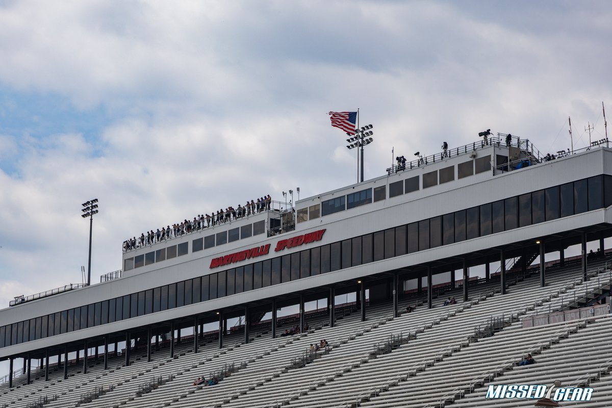 MissedGear's tweet photo. Its race time @MartinsvilleSwy this weekend. Tonight at 7PM EST is the @modifeid - NASCAR Whelen Modified Tour Race. Don't forget to get your hot dog!! https://t.co/SBIngw7P3A