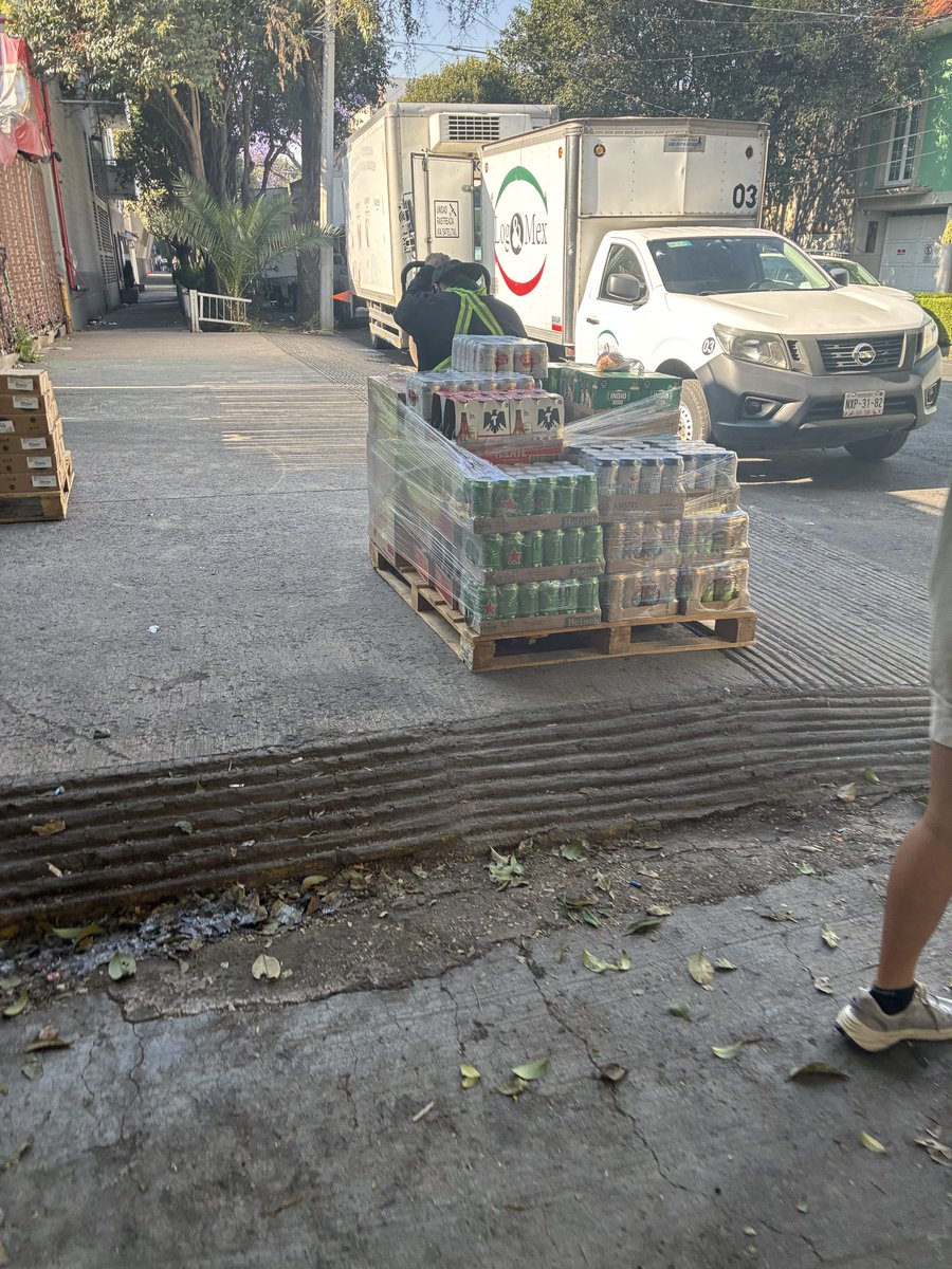 Alejandro tweet media