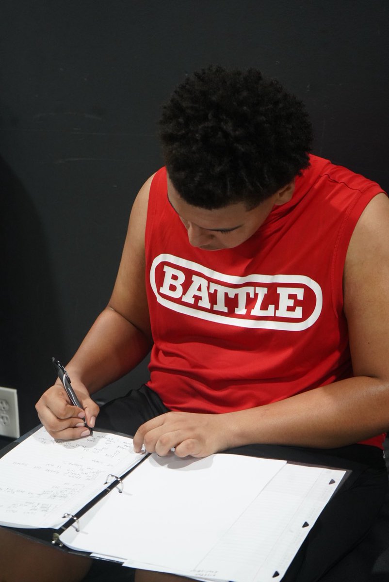 LoganTillman's tweet photo. 🚨 go follow &amp; welcome ‘29 OL @quinnbaker119 to Dallas for @LT2FBA Off SZN ‼️🚨🦍 https://t.co/ebqtv05nSU