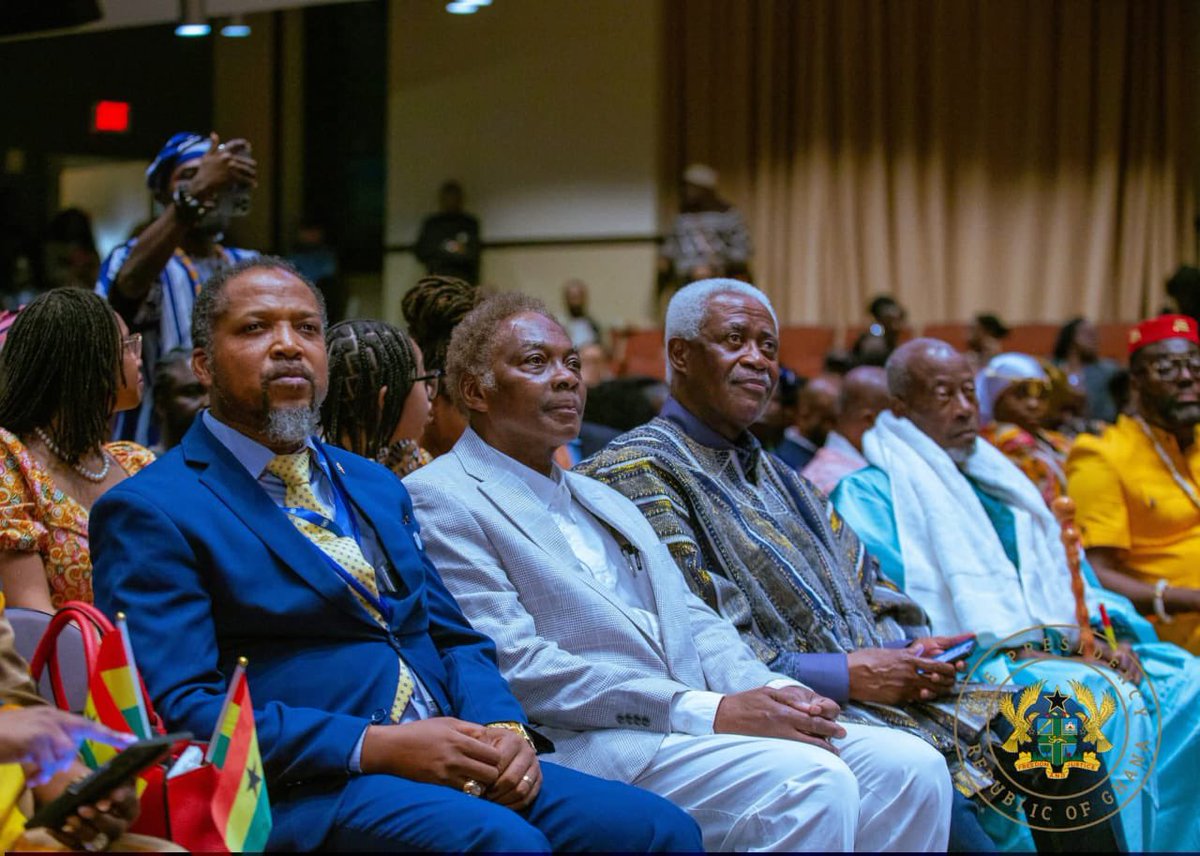 Bee 🐝 tweet media