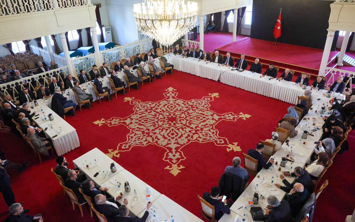 HAKİŞ KONFEDERASYONU tweet media